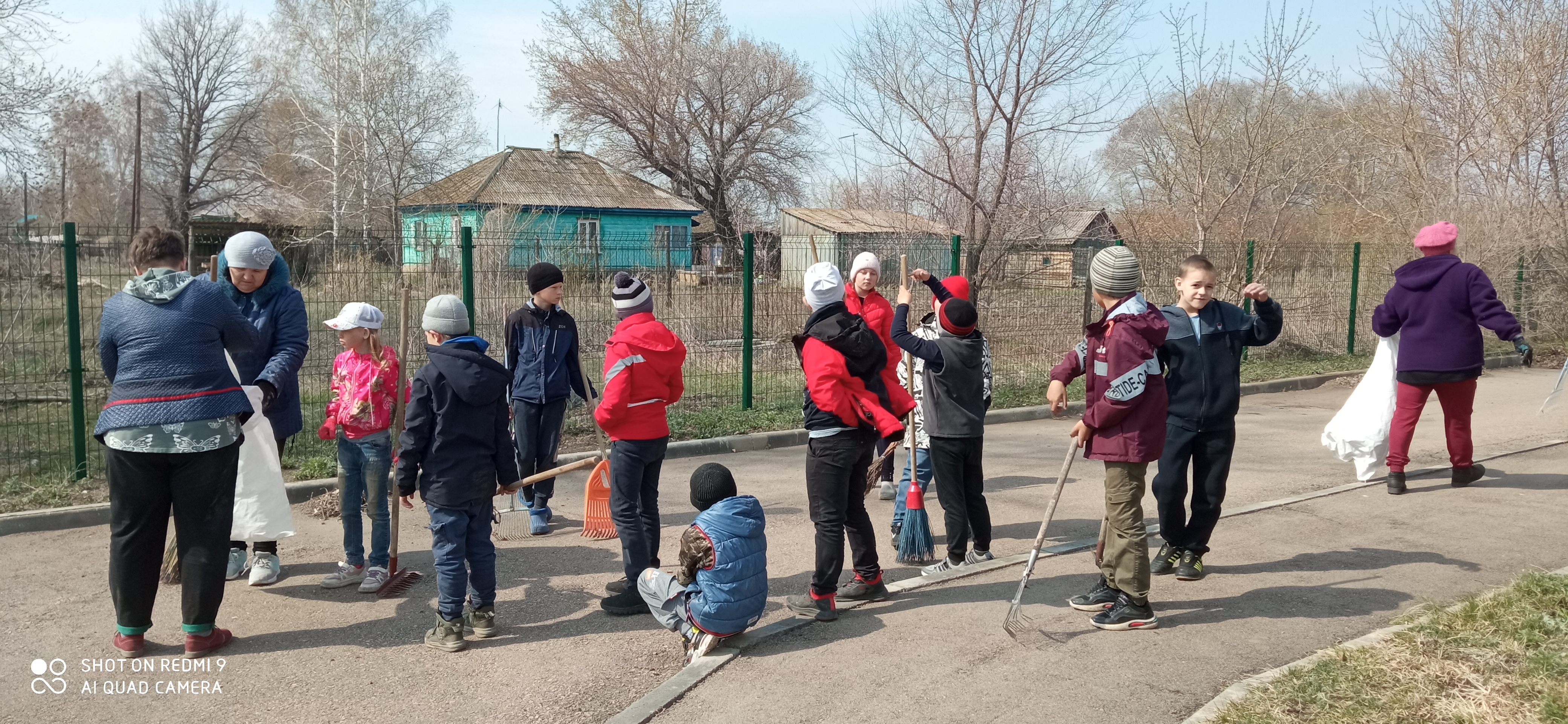 Общешкольный субботник.